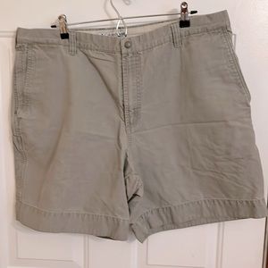 Men’s shorts, Size 40.  Light grey. Columbia